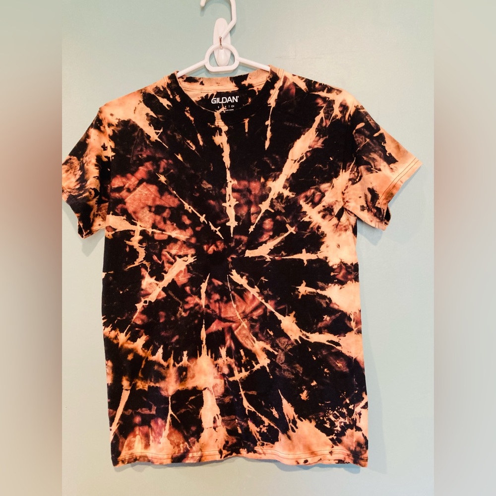 SM TIE DYE TEE SHIRT